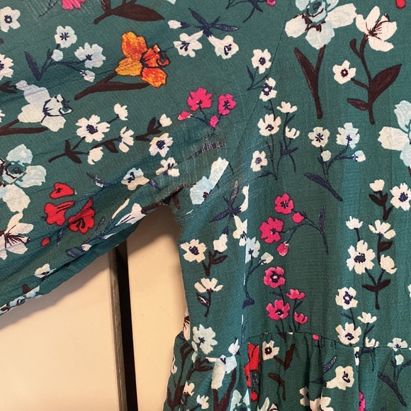 Green with flowers frill Zara blouse - Picture 4 of 7